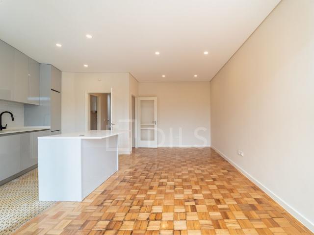 Apartamento T3 duplex, na Rua das Condominhas