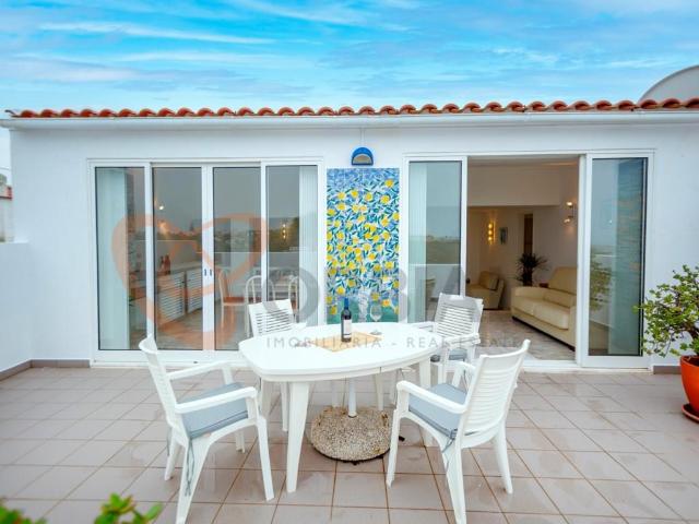 Apartamento T3 duplex para venda em Albufeira com piscina 154m² Albufeira e Olhos de Água