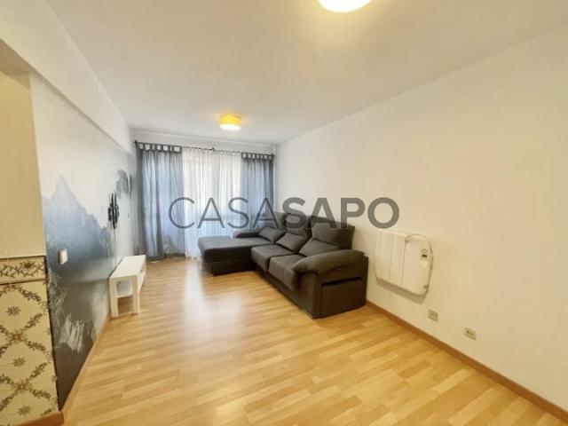 Apartamento T3 Duplex para alugar em Faro