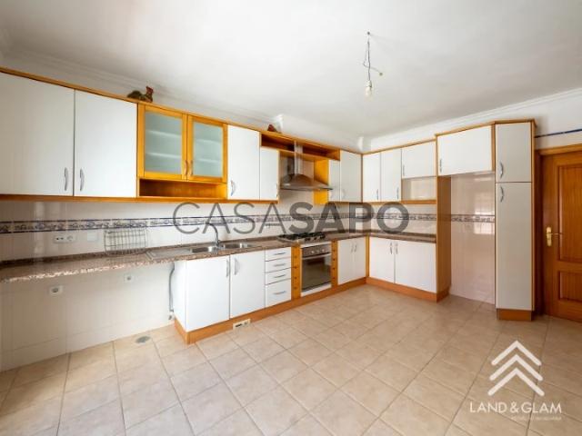 Apartamento T3 Duplex para alugar em Mafra