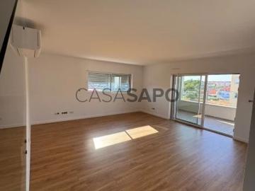 Apartamento T3 Duplex para alugar no Montijo