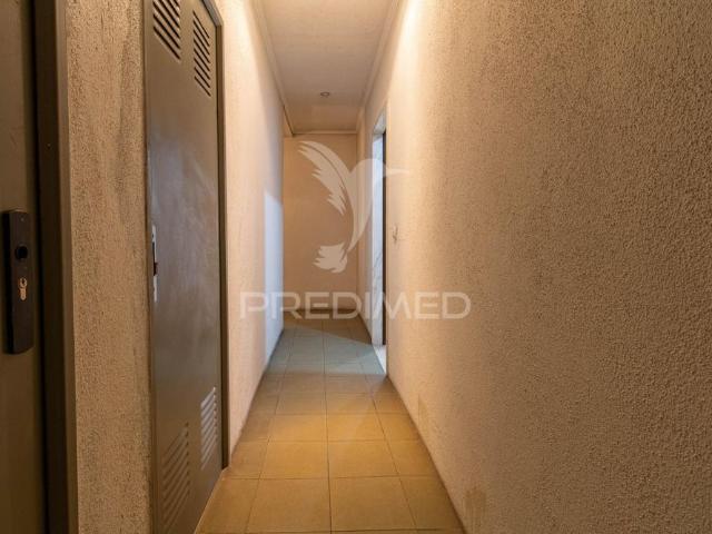 Apartamento t3 duplex para arrendamento na charneca da caparica