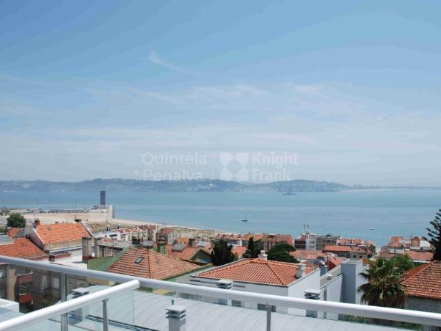 Apartamento T3 duplex para arrendamento sem móveis na Cruz Quebrada