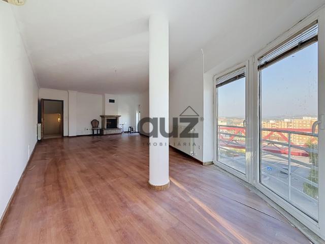 Apartamento T3 Duplex para Arrendamento | Rua da Estação, Bragança
