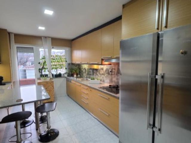 Apartamento T3 Duplex remodelado para venda no centro da cidade de Macedo de Cavaleiros