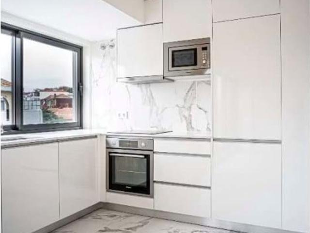 Apartamento T3 Elegante no Centro do Porto – Rua do Paraíso, a Dois Passos da Baixa