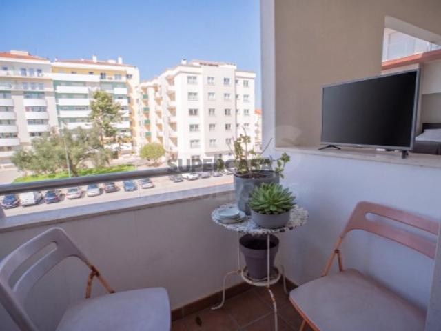 Apartamento T3 em Tornada e Salir do Porto