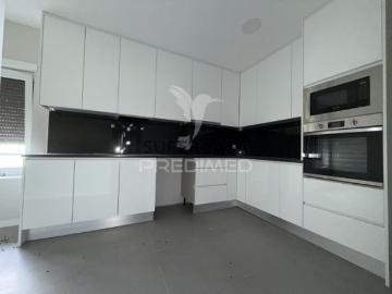 Apartamento T3 em Torres Novas Santa Maria, Salvador e Santiago