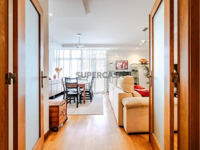 Apartamento T3 em Vialonga