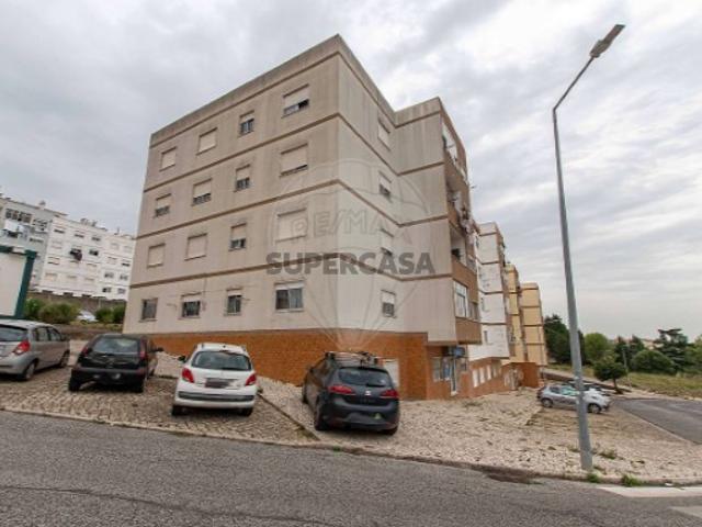 Apartamento T3 em Vialonga