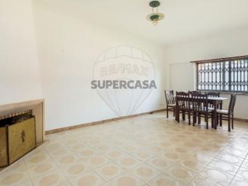 Apartamento T3 em Vialonga