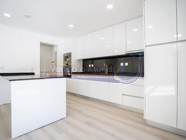 Apartamento T3 em Vialonga VIAL032