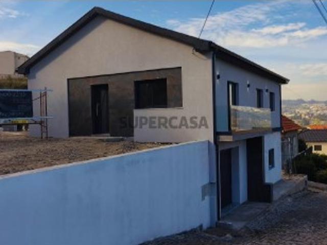 Apartamento T3 em Vila Meã