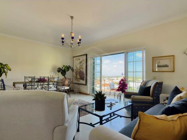 Apartamento T3 em zona centro de Loulé, Algarve