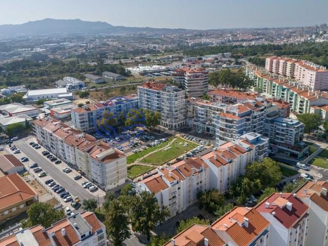 Apartamento T3 em Agualva Cacém