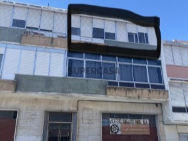 Apartamento T3 em Águas Livres