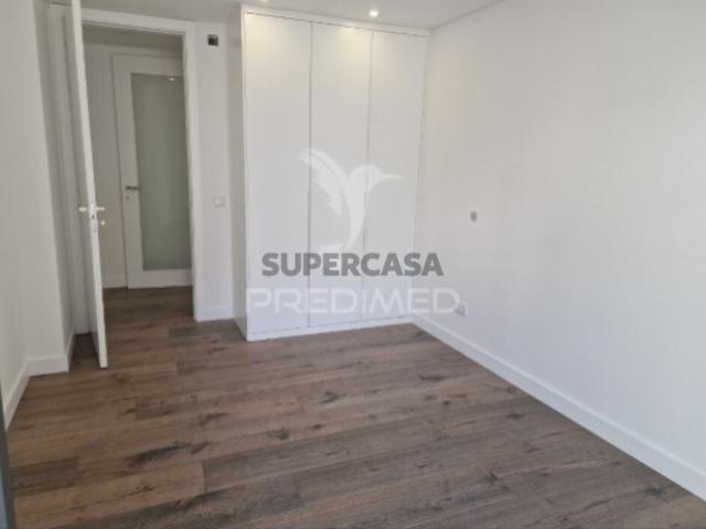 Apartamento T3 em Laranjeiro e Feijó