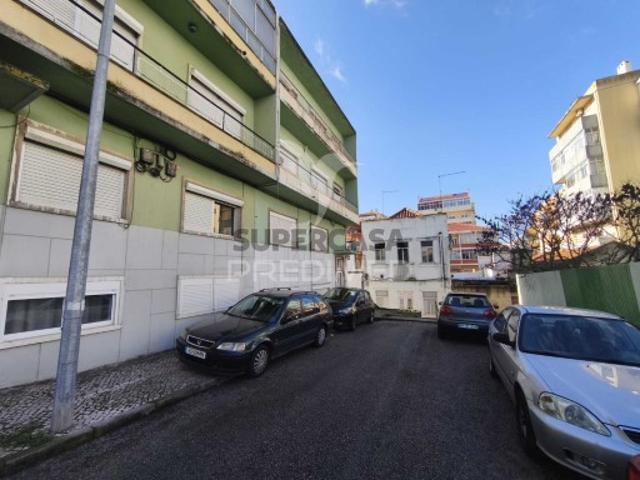 Apartamento T3 em Almada, Cova da Piedade, Pragal e Cacilhas