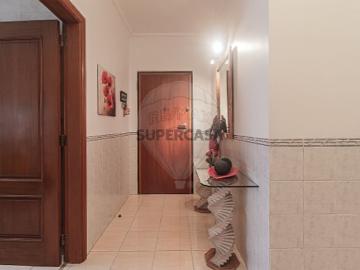 Apartamento T3 em Montelavar