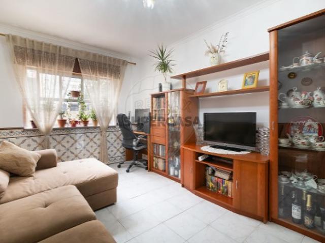 Apartamento T3 em Algueirão Mem Martins