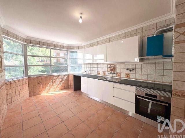 Apartamento T3 em Algueirão Mem Martins de 90 m² 90m² Algueirão Mem Martins
