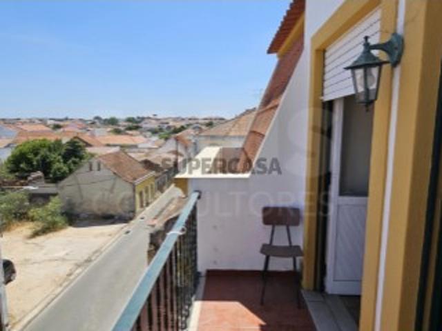Apartamento T3 em Alpiarça