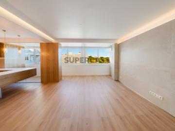 Apartamento T3 em Alvalade