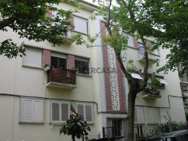 Apartamento T3 em Alvalade