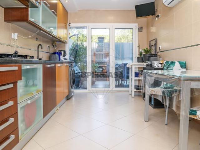 Apartamento T3 em Alverca do Ribatejo e Sobralinho