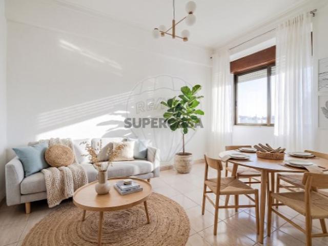 Apartamento T3 em Alverca do Ribatejo e Sobralinho