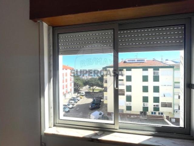 Apartamento T3 em Amora