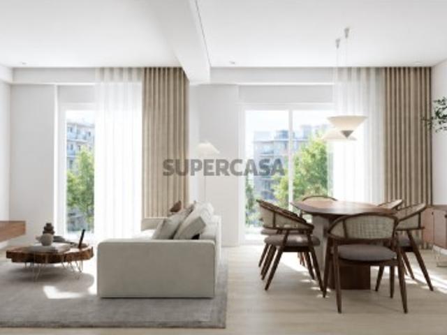 Apartamento T3 em Areeiro