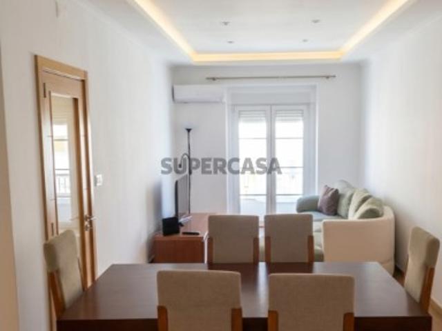 Apartamento T3 em Areeiro