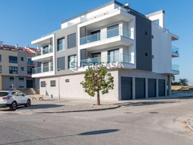 Apartamento T3 em Atalaia e Alto Estanqueiro Jardia