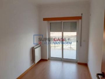 Apartamento T3 em Azambuja