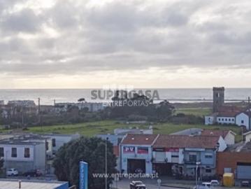 Apartamento T3 em Azurara