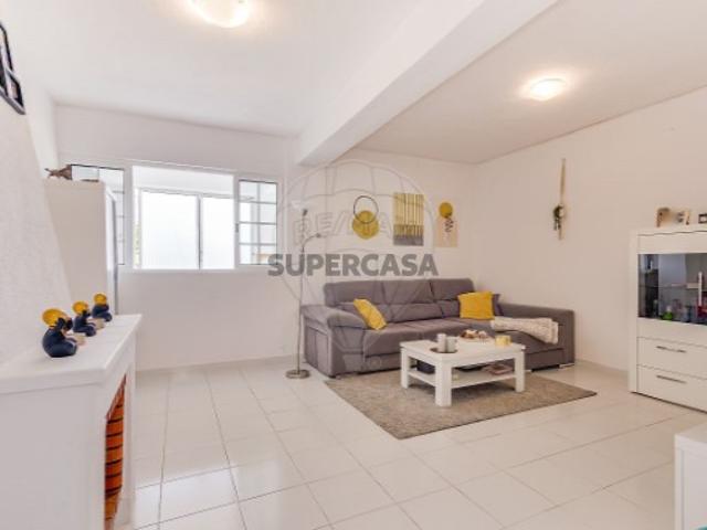 Apartamento T3 em Baixa da Banheira e Vale da Amoreira