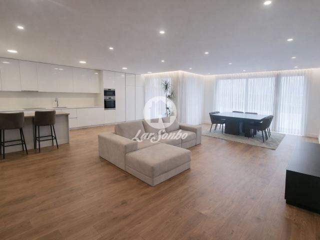 Apartamento T3 em Barcelos