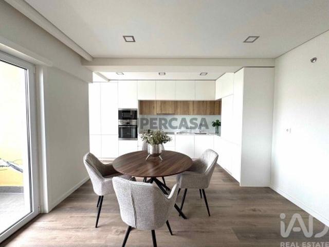 Apartamento T3 em Benfica de 85,5 m²