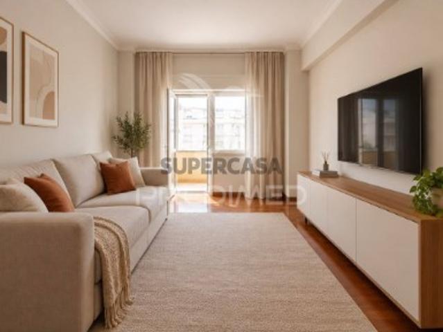 Apartamento T3 em Benfica
