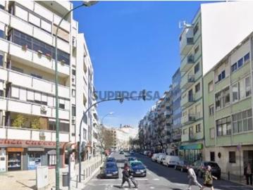 Apartamento T3 em Benfica