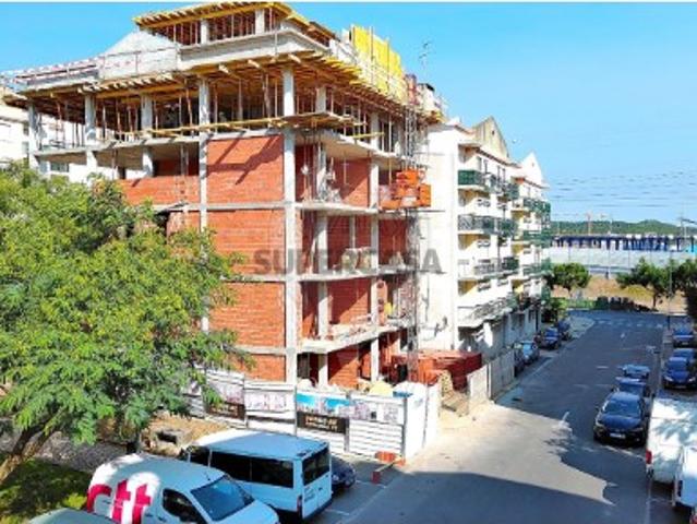 Apartamento T3 em Belas