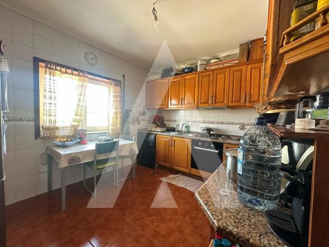 Apartamento T3, em Bustos