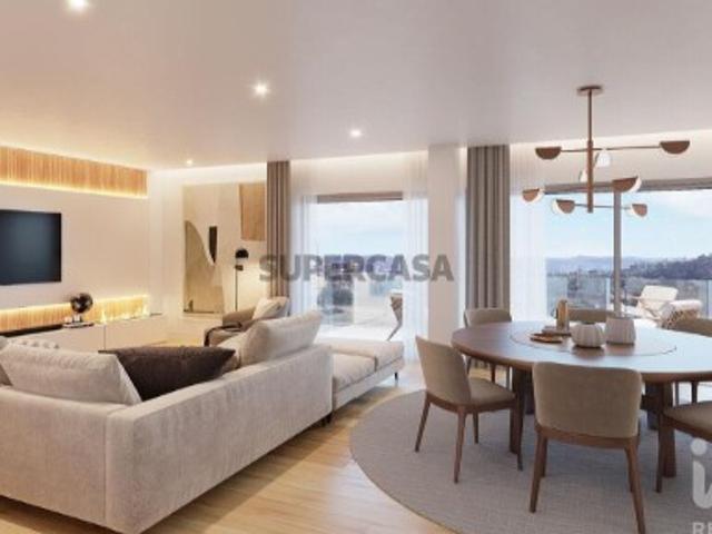Apartamento T3 em Campolide de 140,00 m²