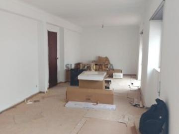 Apartamento T3 em Caldas da Rainha Nossa Senhora do Pópulo, Coto e São Gregório de 147 m²
