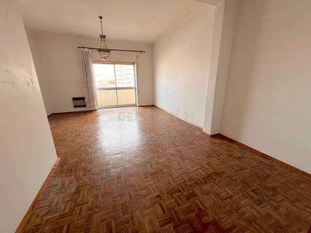 Apartamento T3 em Caldas da Rainha – Para remodelar