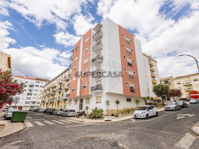Apartamento T3 em Cartaxo e Vale da Pinta