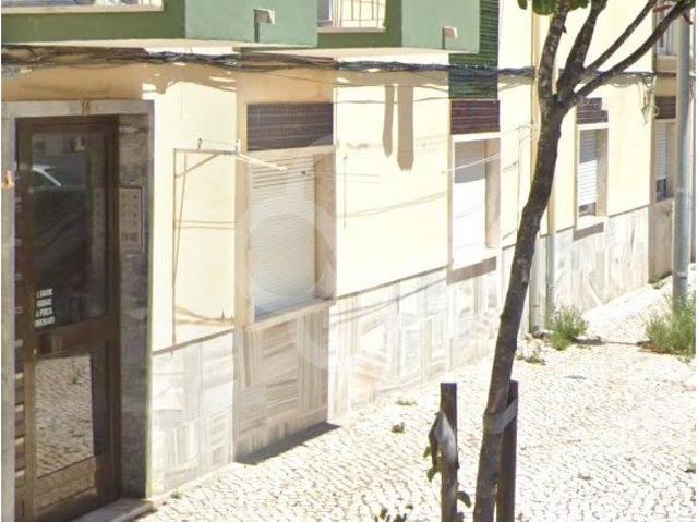 Apartamento T3 em Carnaxide com excelente localização próxim. 92m² Carnaxide