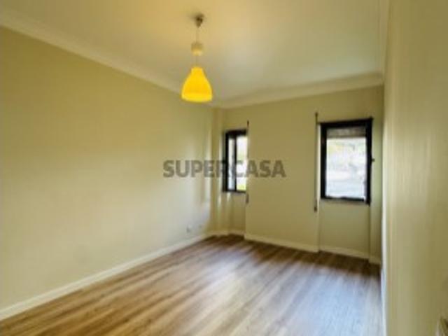 Apartamento T3 em Carnaxide e Queijas