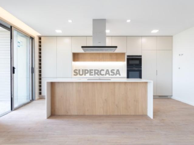 Apartamento T3 em Carnaxide, Oeiras